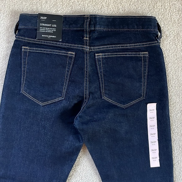 Banana Republic Women’s Petite Straight Leg Jeans NWT - Picture 4 of 9